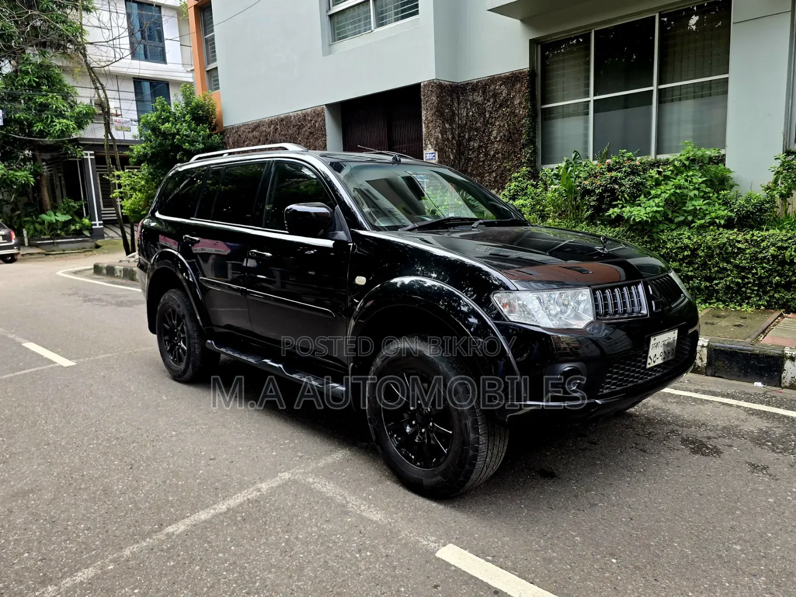 Mitsubishi Pajero 2012 Black