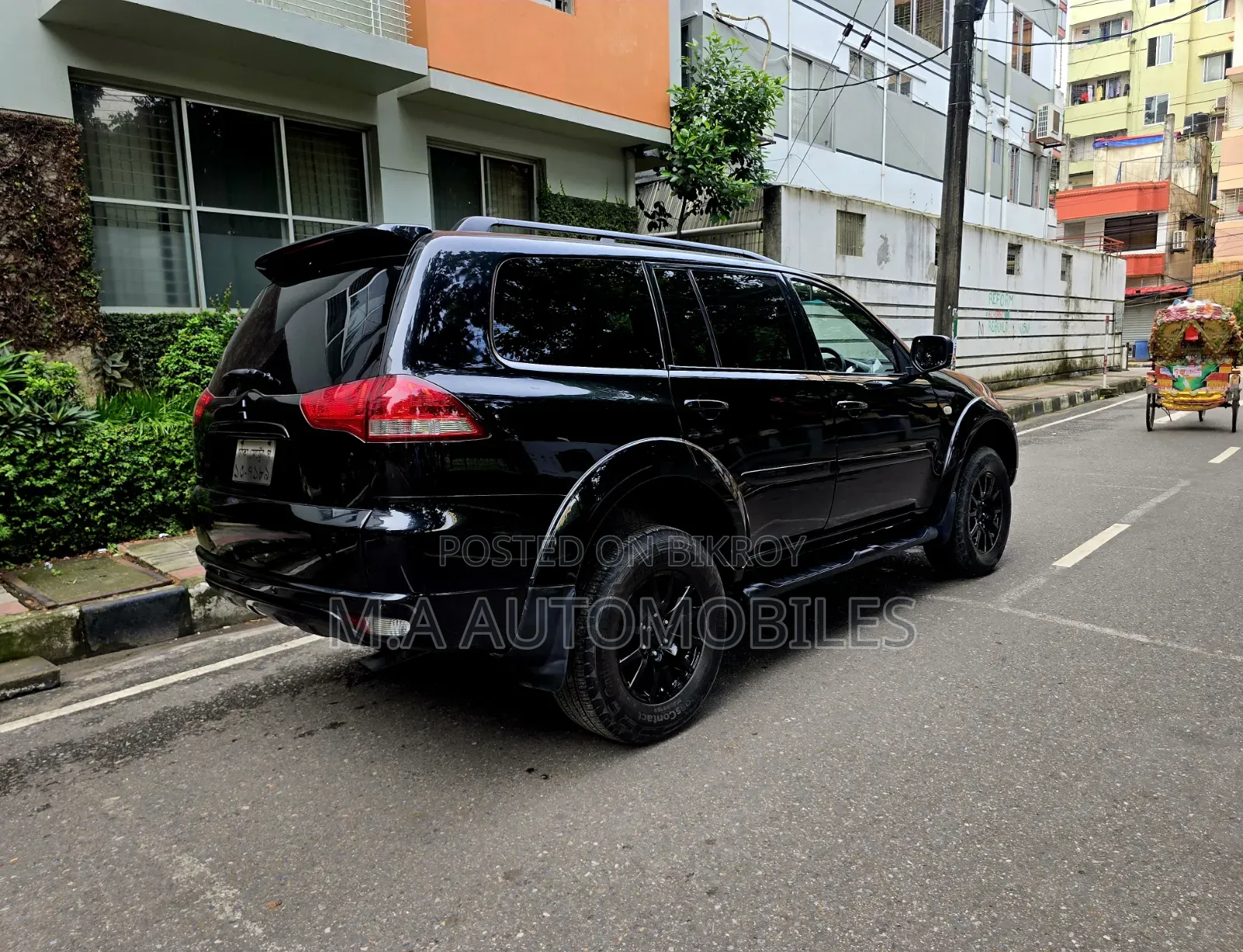 Mitsubishi Pajero 2012 Black