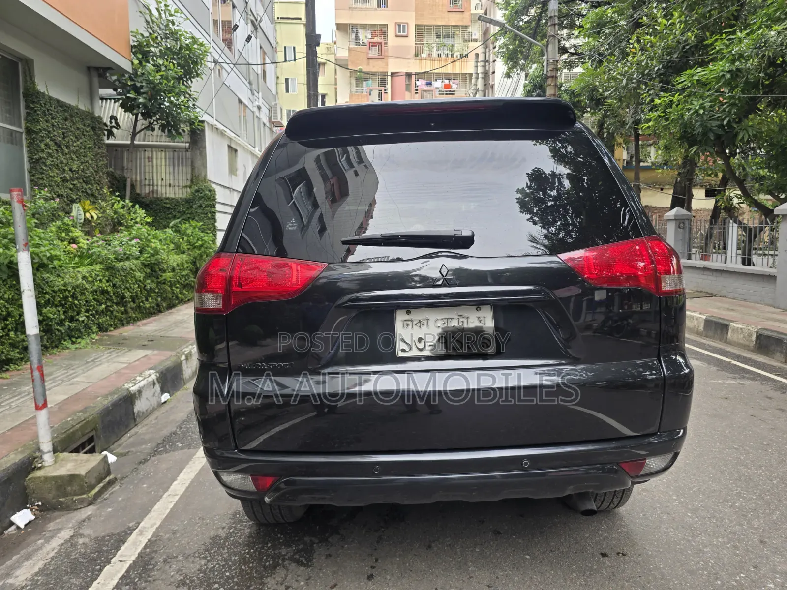 Mitsubishi Pajero 2012 Black
