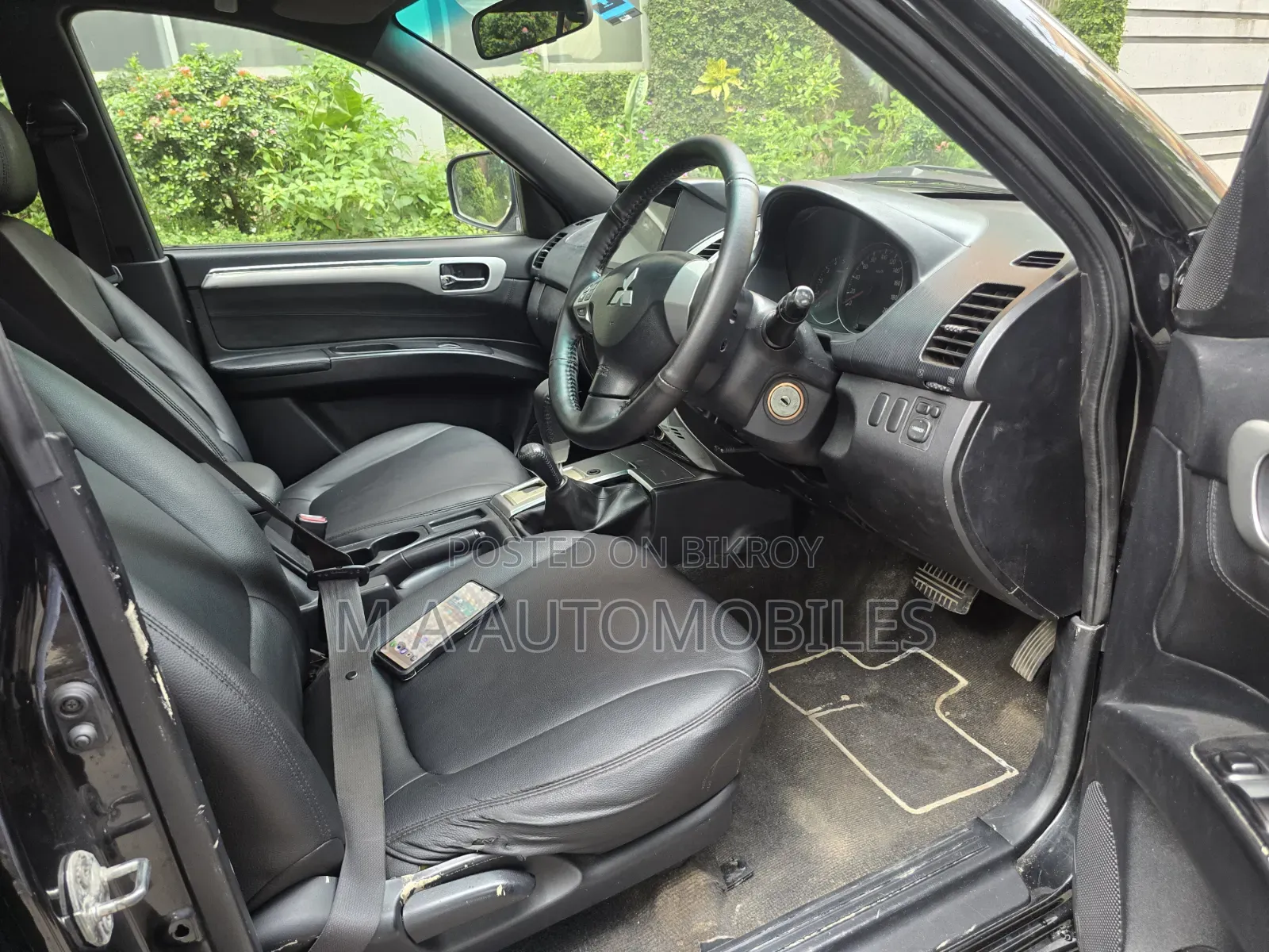 Mitsubishi Pajero 2012 Black