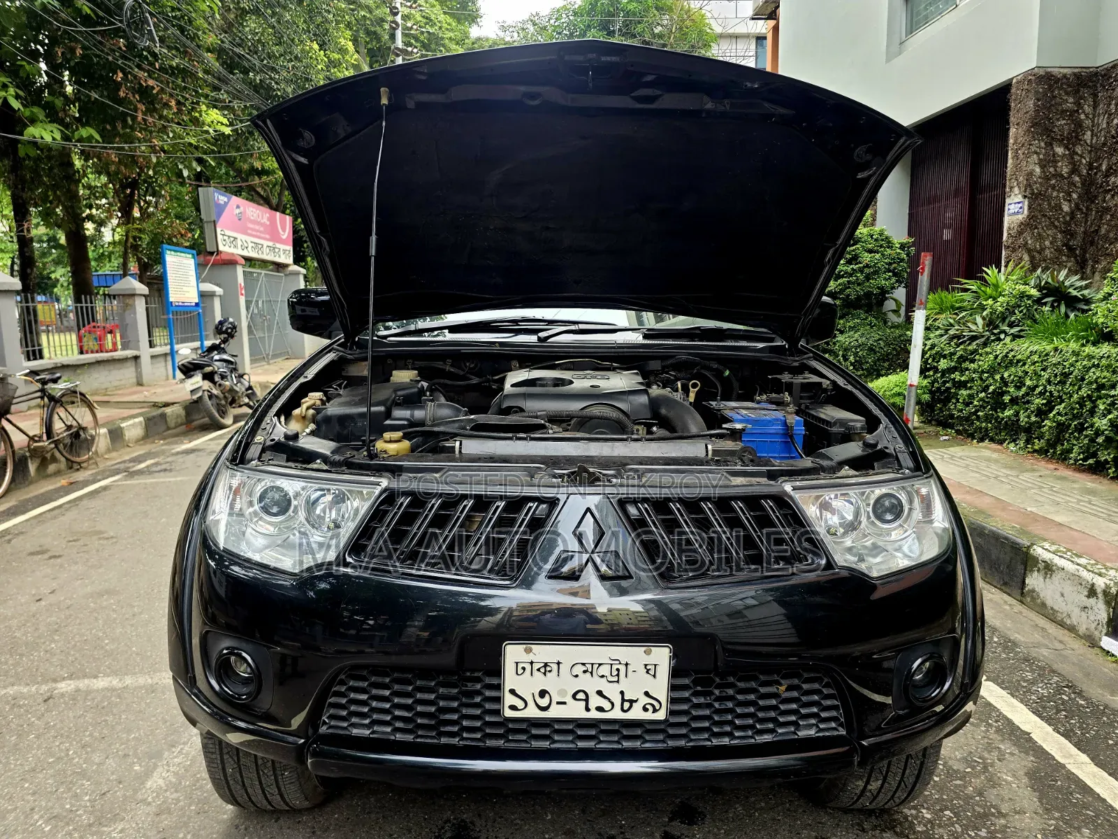 Mitsubishi Pajero 2012 Black