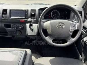 Toyota HiAce 2021 White