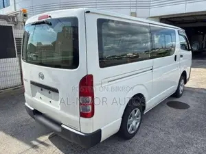 Toyota HiAce 2021 White