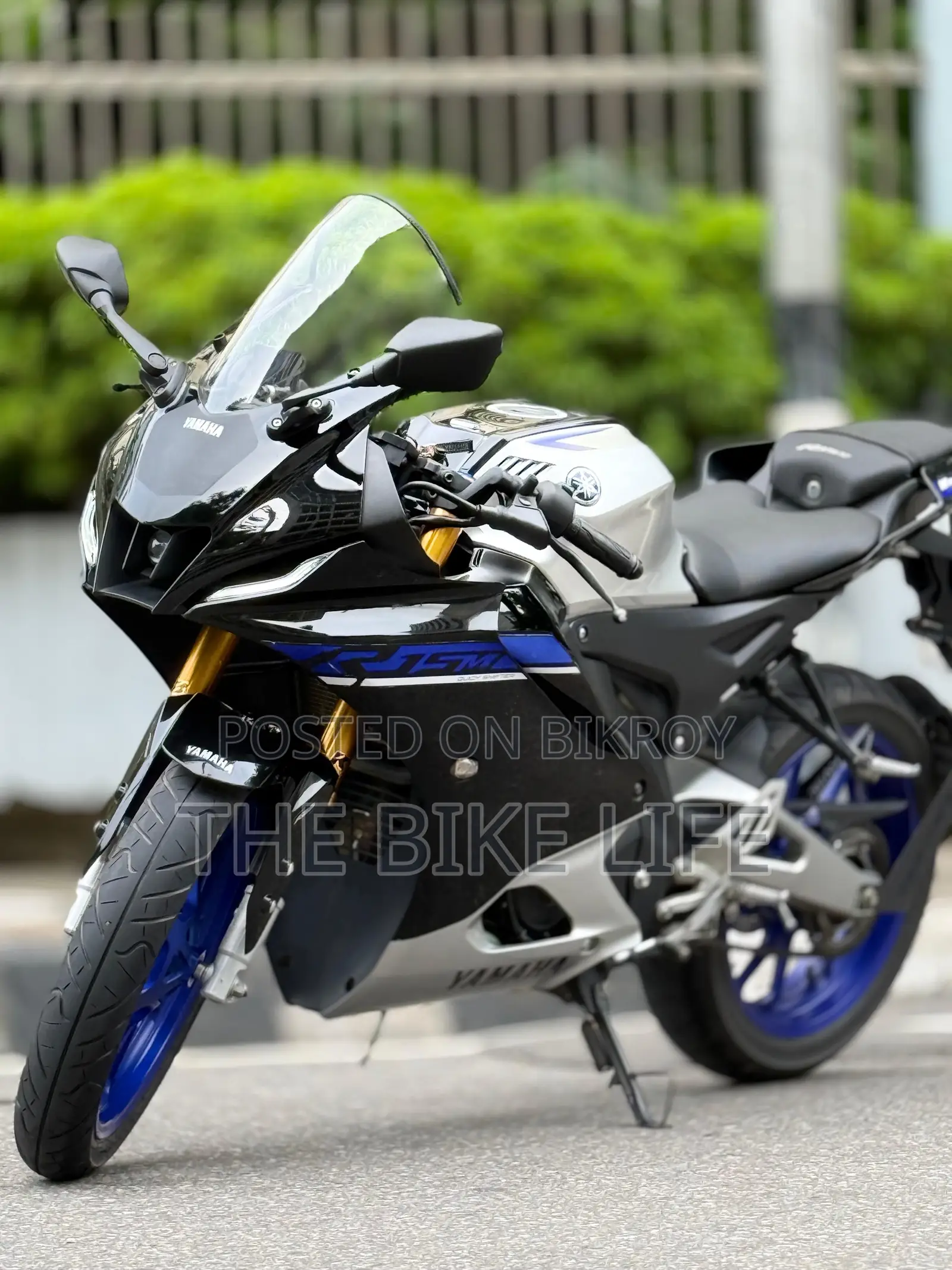 Yamaha R15M 2025 Silver