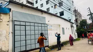 পাঁচ কাটা জায়গা বিক্রি হবে বিশ ফিট রাস্তার সাথে