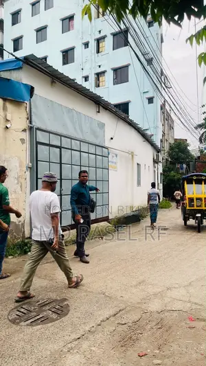 পাঁচ কাটা জায়গা বিক্রি হবে বিশ ফিট রাস্তার সাথে