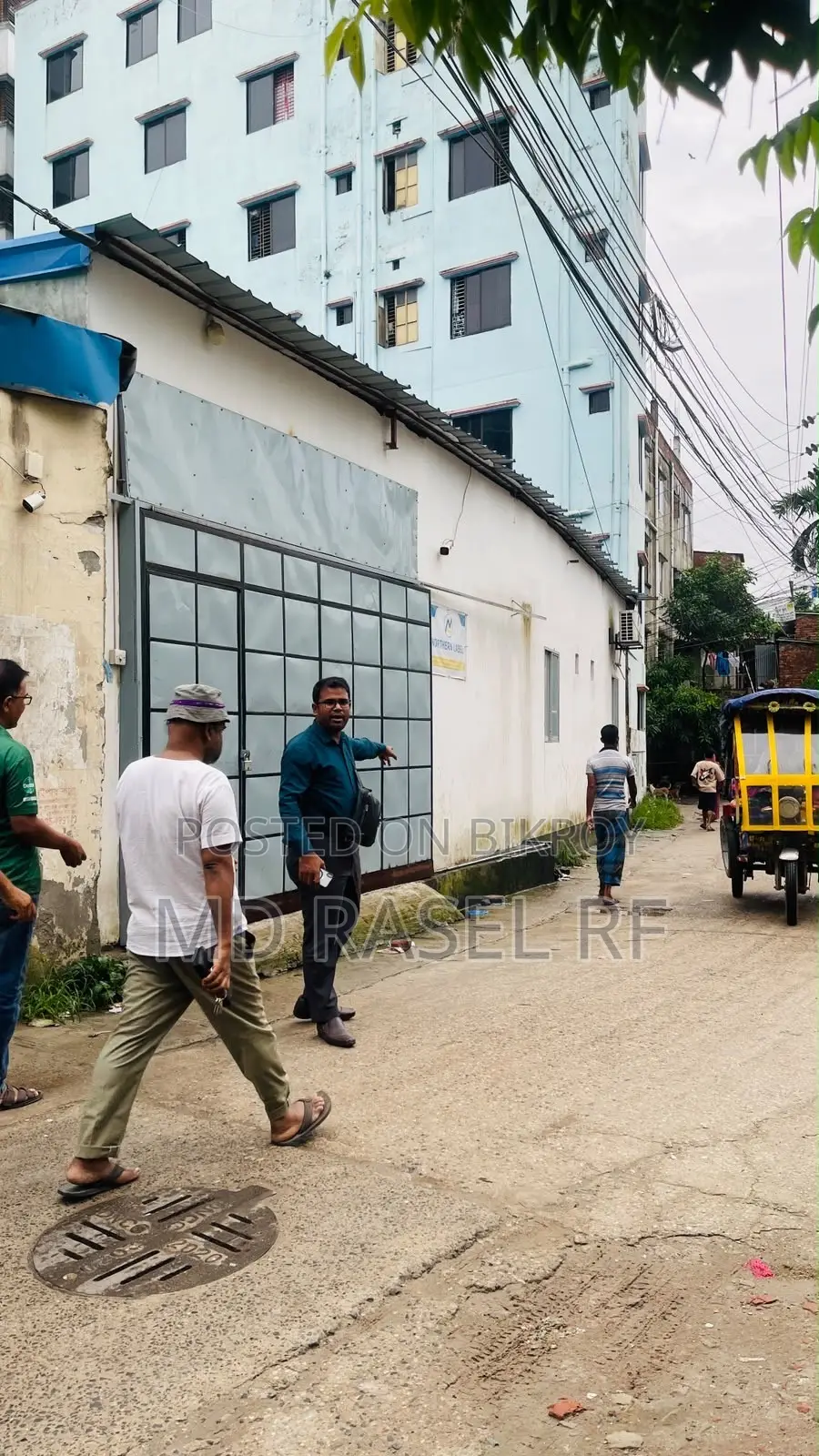পাঁচ কাটা জায়গা বিক্রি হবে বিশ ফিট রাস্তার সাথে
