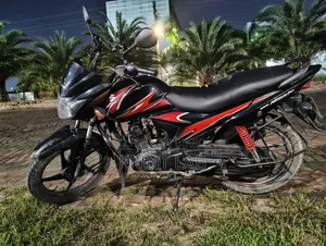 সুজুকি হায়াতে ২০১৯ কালো
