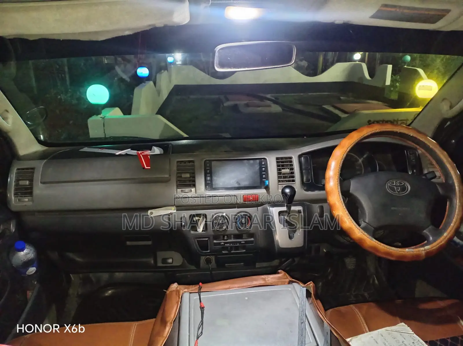 Toyota HiAce 2006 Black