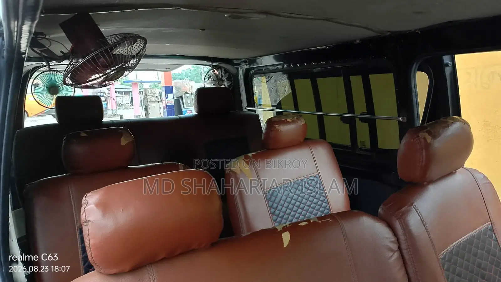 Toyota HiAce 2006 Black