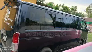 টয়োটা হাইএস ২০০৬ কালো
