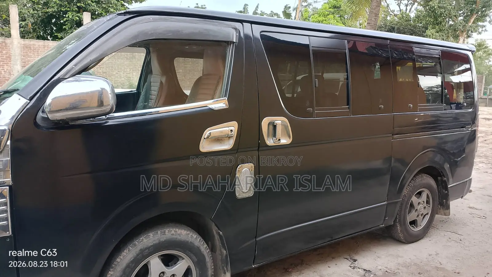 Toyota HiAce 2006 Black