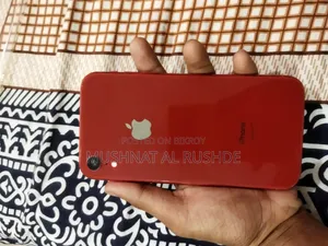 অ্যাপল আইফোন এক্সআর ১২৮ জিবি লাল