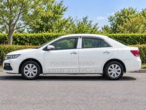 Toyota Premio 1.5 FWD 2020 White