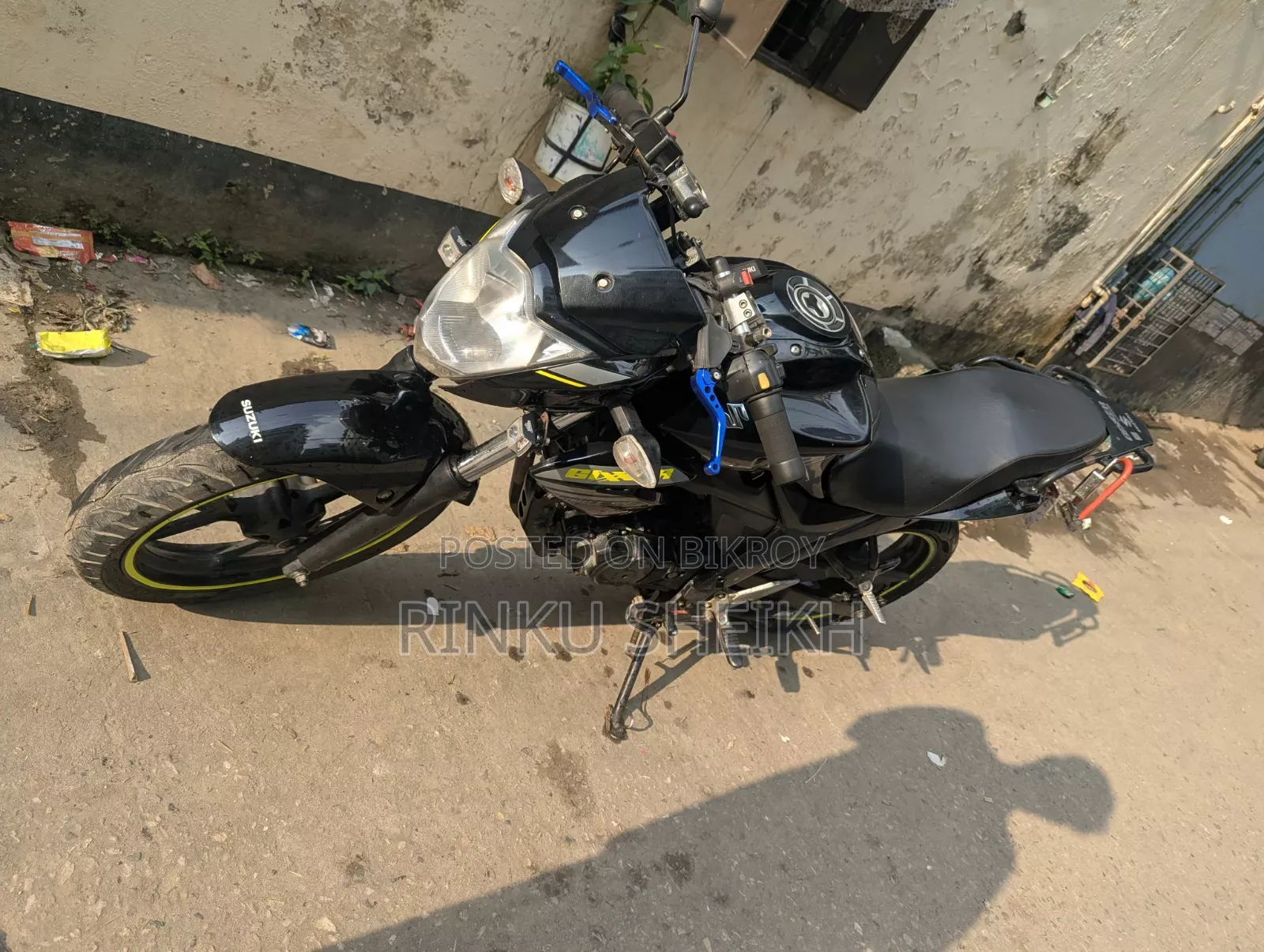 সুজুকি গিক্সার ২০২৩ কালো