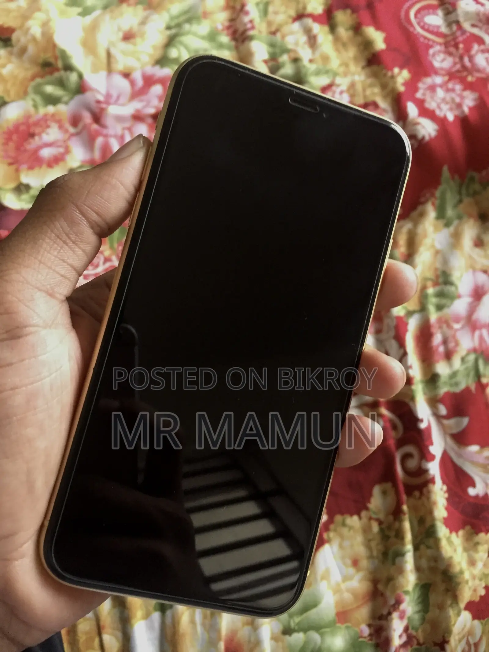 অ্যাপল আইফোন এক্সআর ১২৮ জিবি ইয়েলো