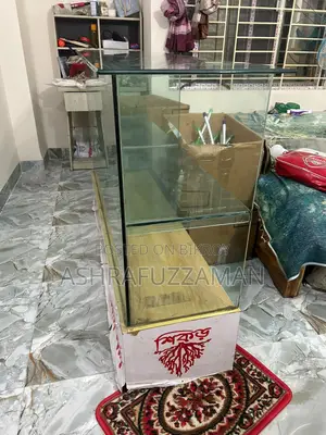 ১২ মিমি মজবুদ গ্লাস এর কাউন্টার ডিসপ্লে রেক