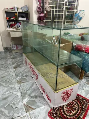 ১২ মিমি মজবুদ গ্লাস এর কাউন্টার ডিসপ্লে রেক
