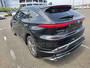 টয়োটা হ্যারিয়ার হাইব্রিড জেড ২০২৩ কালো