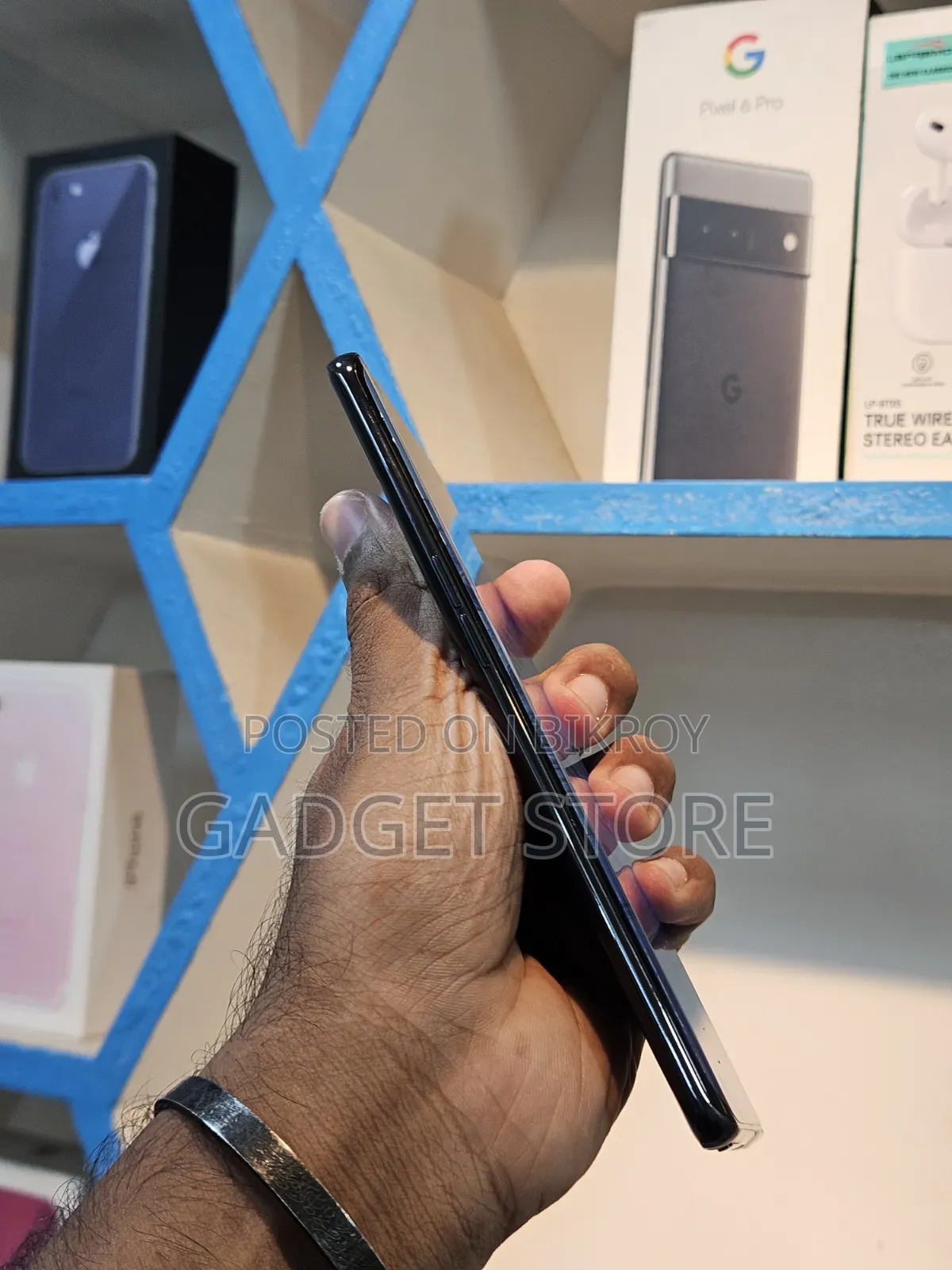 অপ্পো রেনো ৫ প্রো ৫জি ২৫৬ জিবি কালো