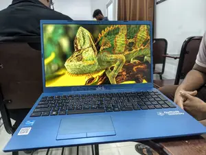 New Laptop 8GB Intel Core i3 SSD 512GB