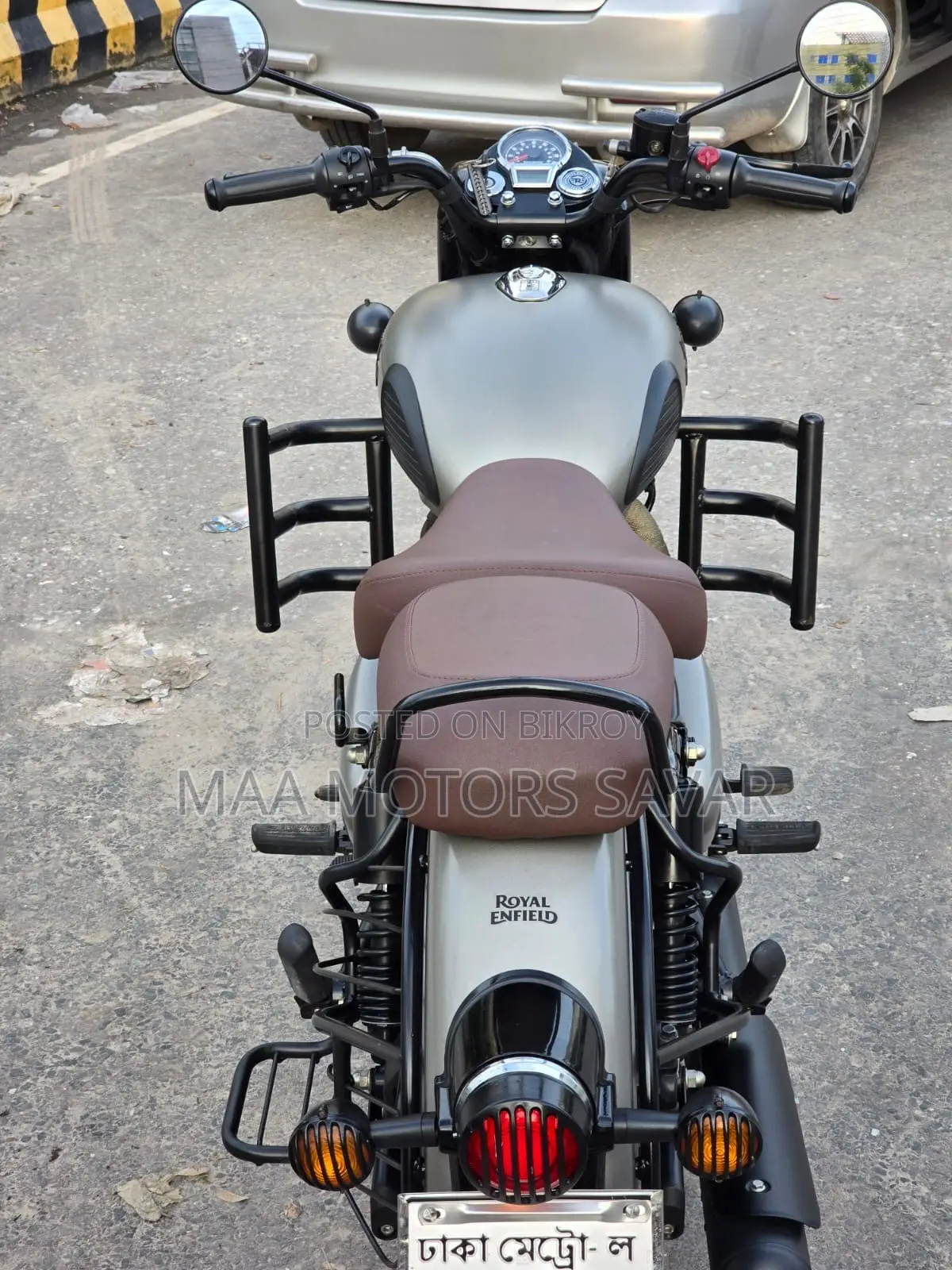 রয়েল এনফিল্ড ক্লাসিক ৩৫০ ২০২৪ গ্রে