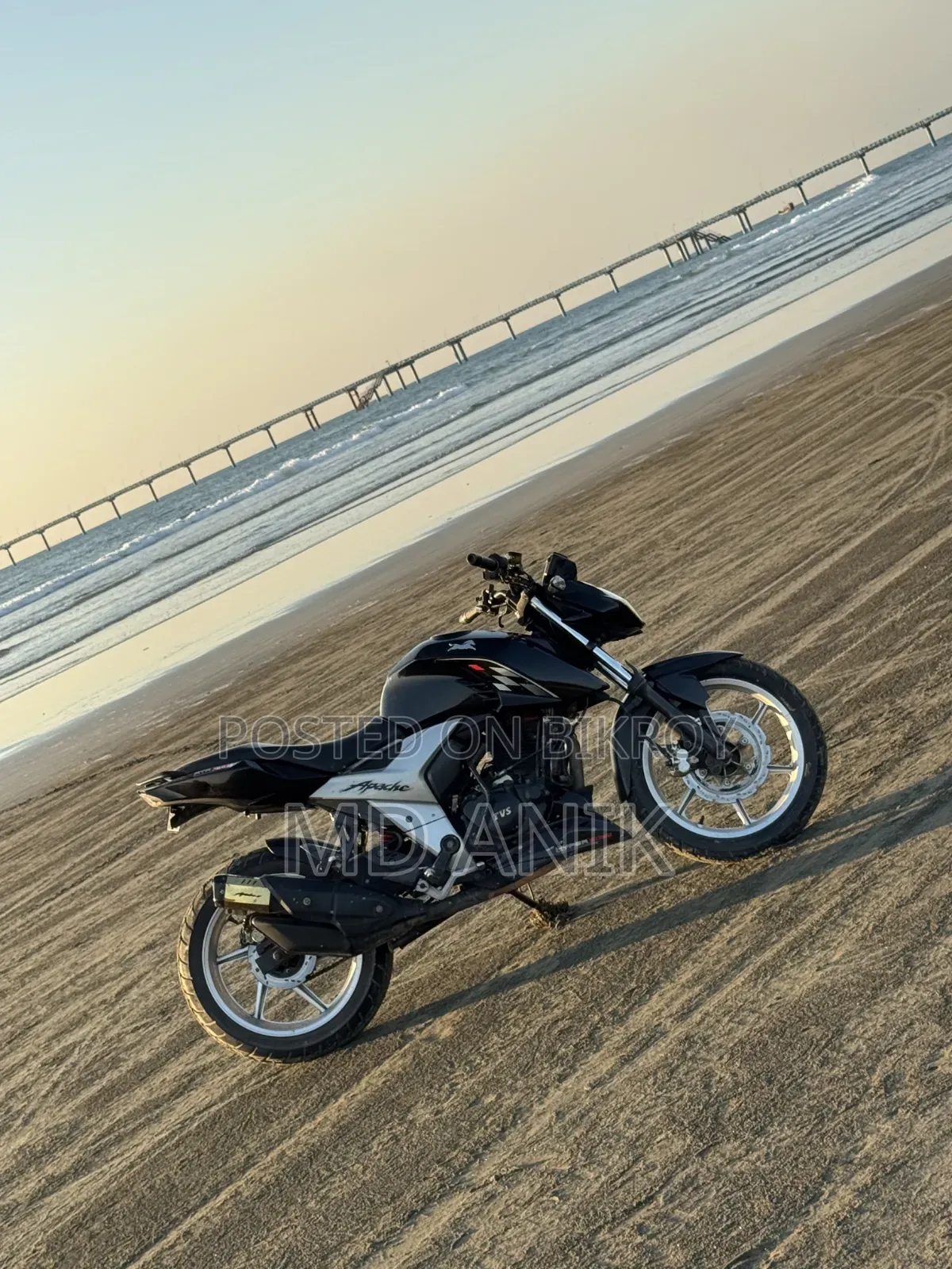 TVS Apache 160 4V 2021 Black