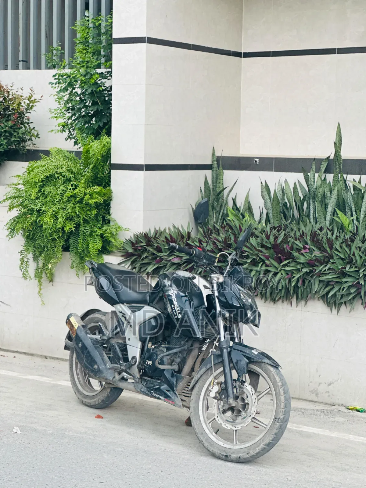 TVS Apache 160 4V 2021 Black