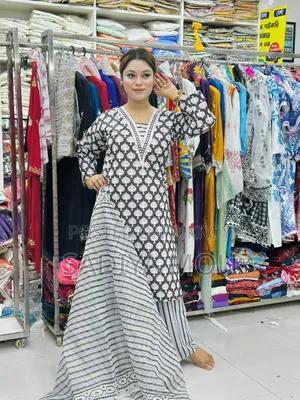 স্কিন প্রিন্ট থ্রি পিস
বাজেট ফ্রেন্ডলি