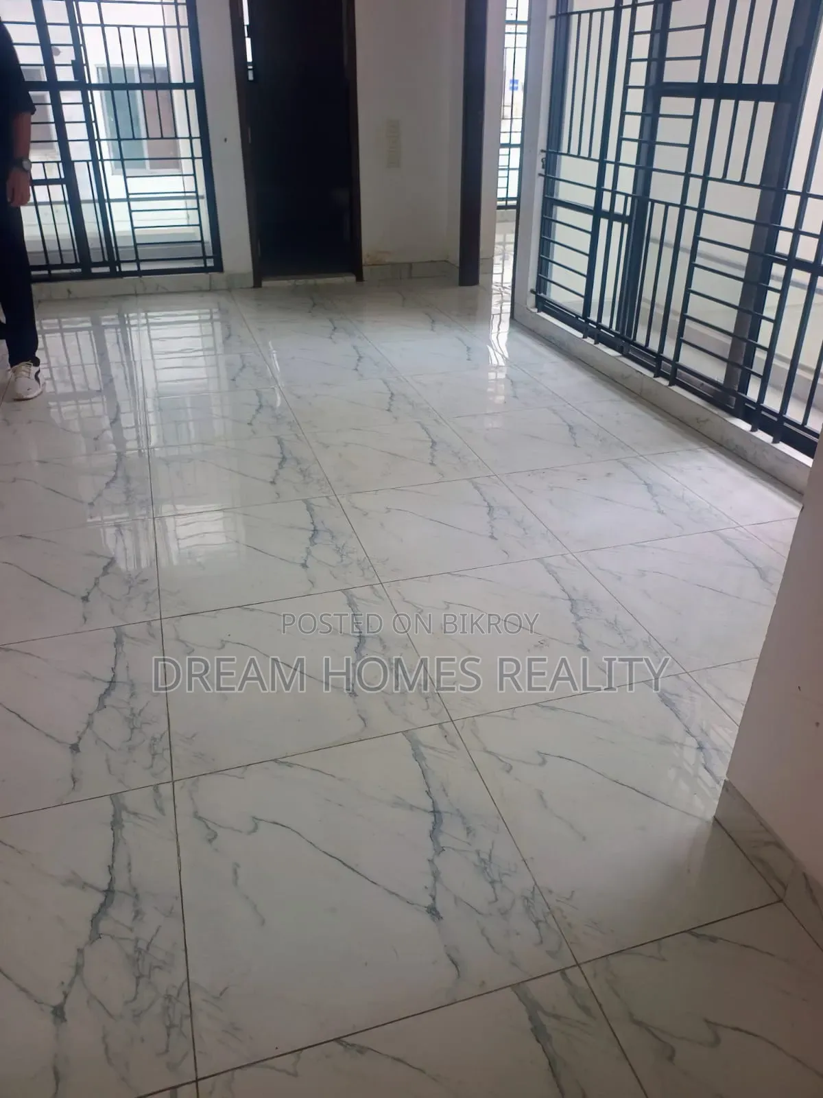 বনানীতে ৩ বেডরুমের অ্যাপার্টমেন্ট ভাড়ার জন্য