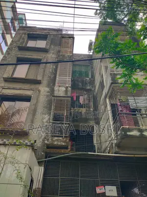 বসুন্ধরা সিটিতে আসবাবপত্রসহ ৩ বেডরুমের বাড়ি বিক্রয়ের জন্য