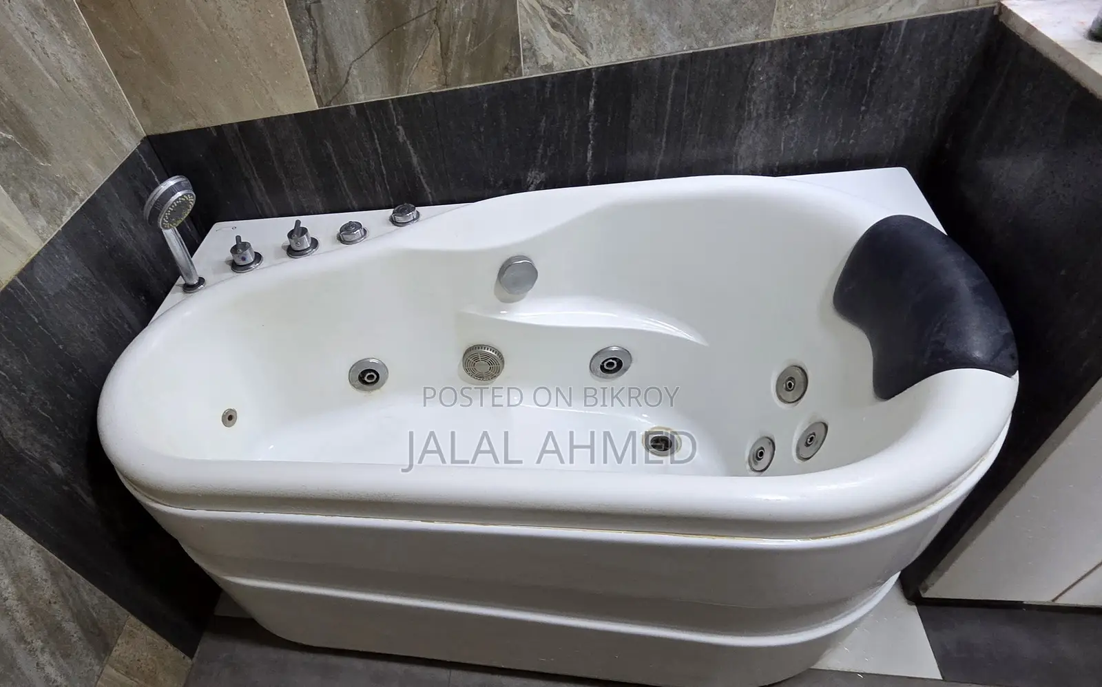 জাকুজি বিক্রয়ের জন্য