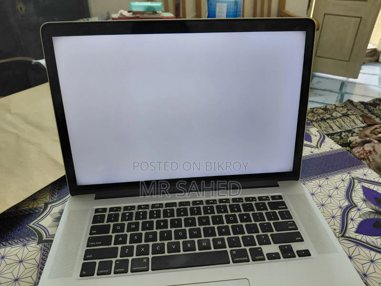 Laptop Apple MacBook Pro 2015 16GB Intel Core i7 SSD 500GB