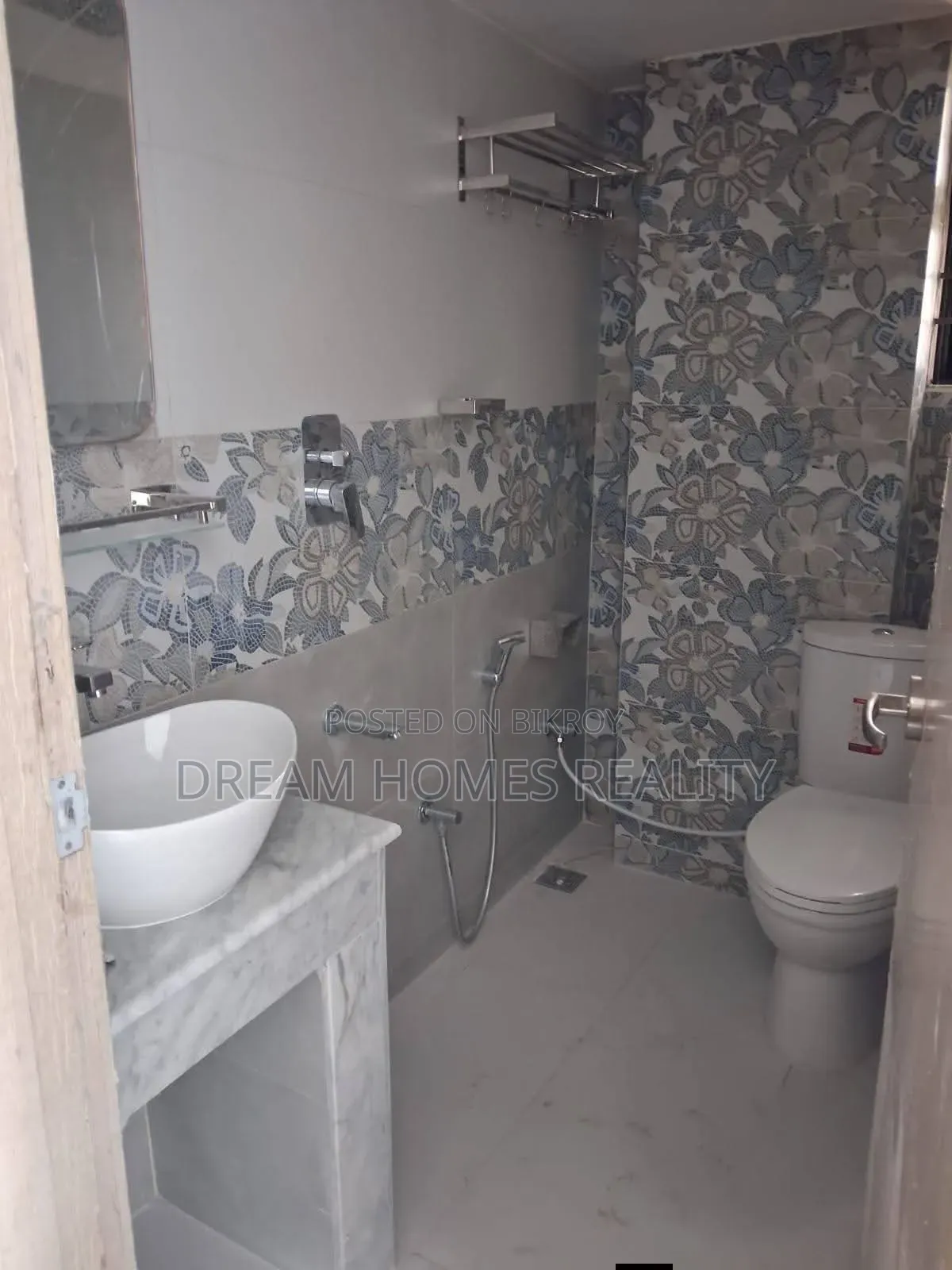 বনানীতে ৩ বেডরুমের অ্যাপার্টমেন্ট ভাড়া দেওয়া হবে