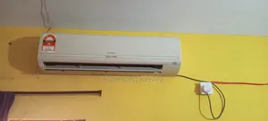 Hitachi 1.5 টন AC