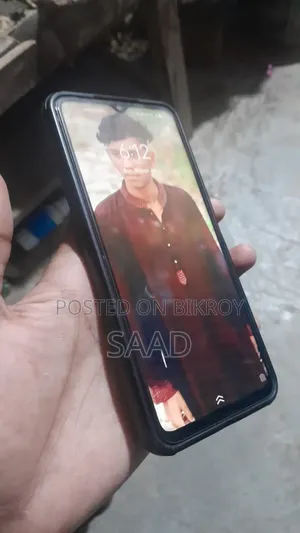 Vivo Y21 64 GB Gray