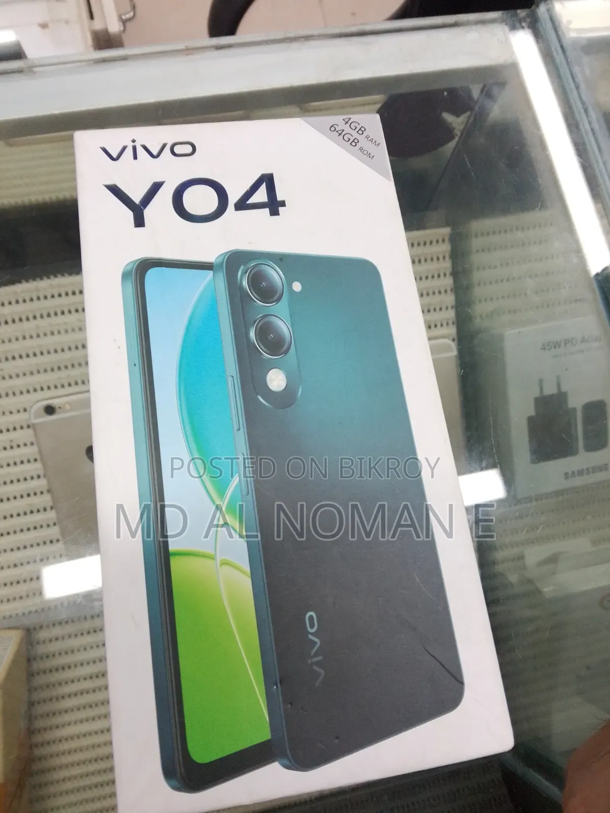 Vivo Y04 64 GB Gold