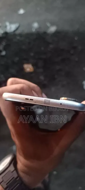 ইনফিনিক্স হট ৬০ প্রো+ ২৫৬ জিবি হোয়াইট