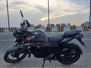 ইয়ামাহা এফজেডএস ভি২ ২০১৭ ধূসর