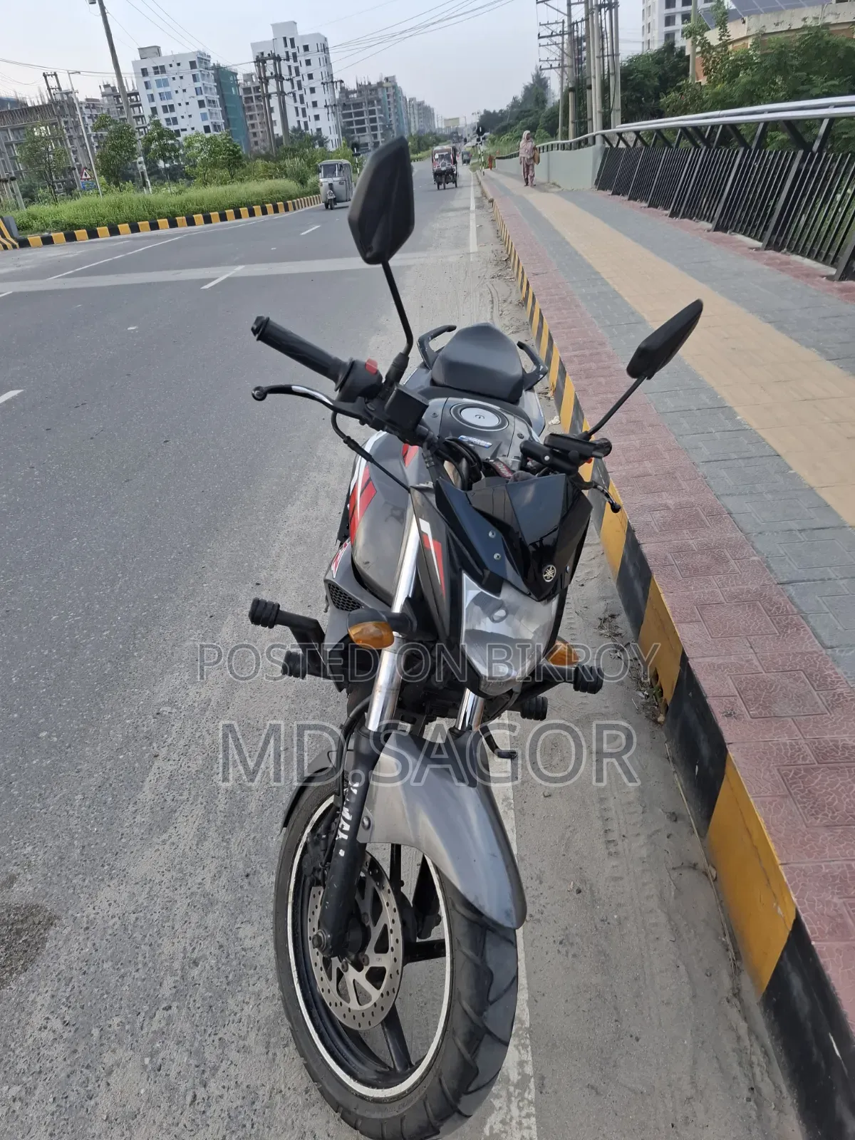 ইয়ামাহা এফজেডএস ভি২ ২০১৭ ধূসর