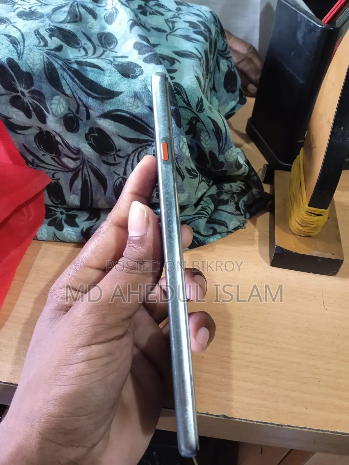 টেকনো ক্যামন ৪০ ২৫৬ জিবি ব্ল্যাক