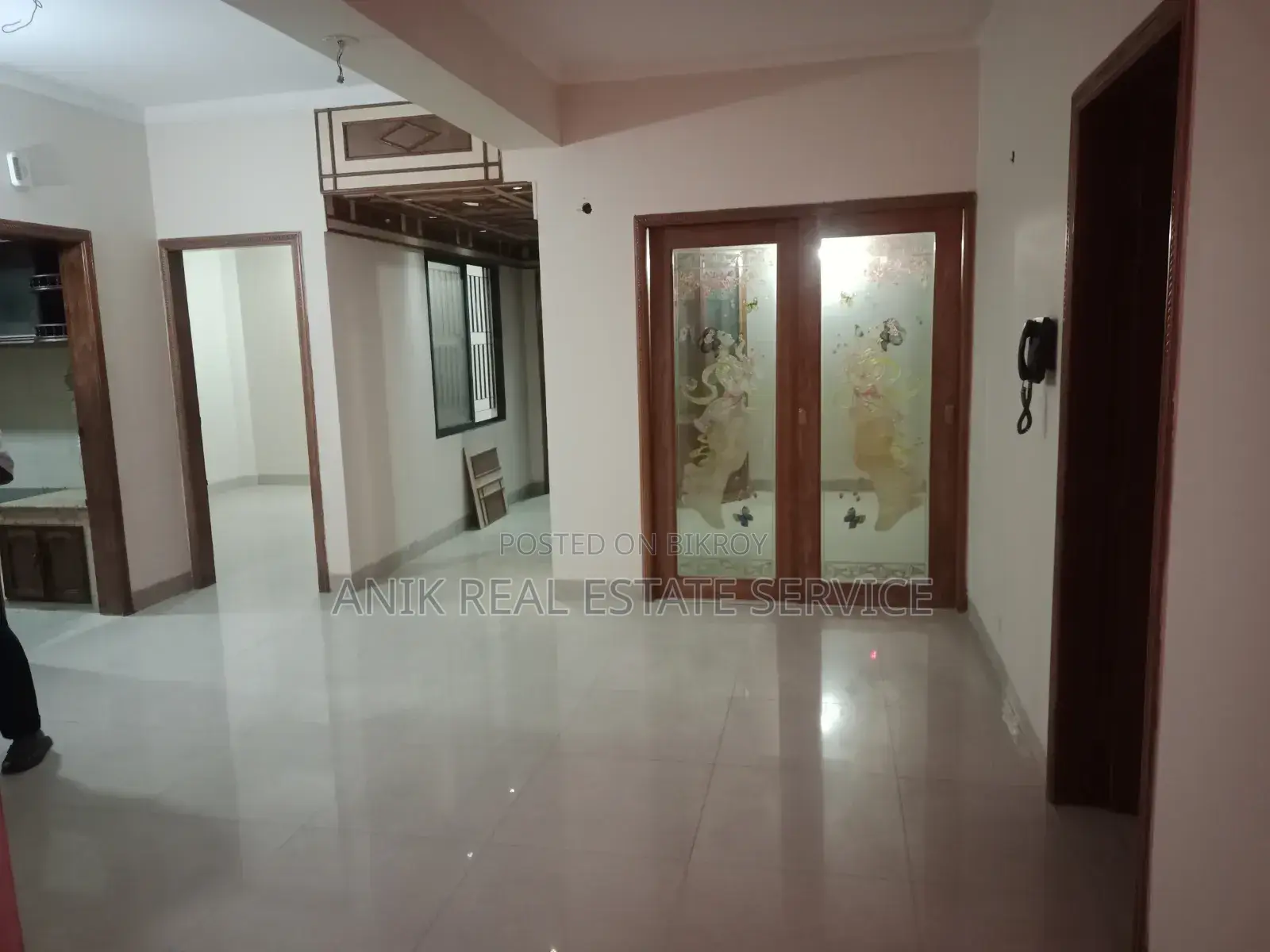 গুলশানের অনিক রিয়েল এস্টেটে ৩ বেডরুমের অ্যাপার্টমেন্ট ভাড়া