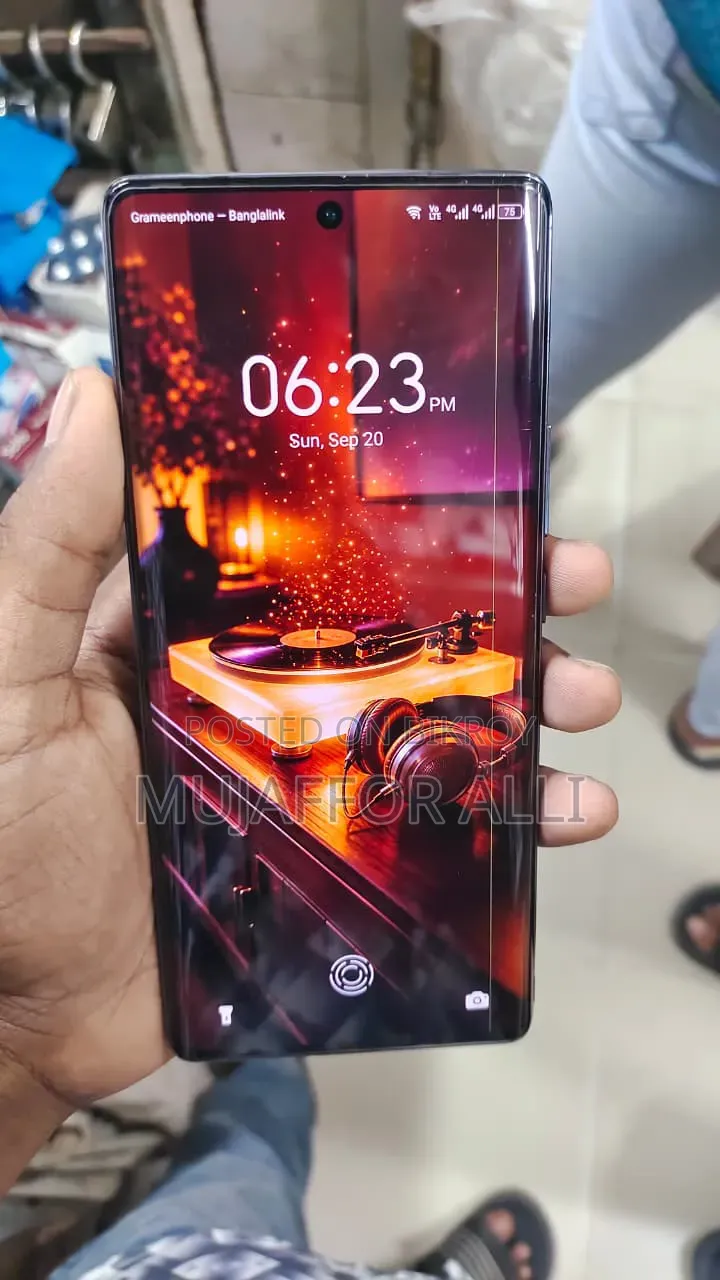 টেকনো স্পার্ক ২০ প্রো প্লাস ২৫৬ জিবি