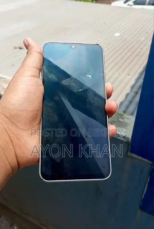 Samsung Galaxy M16 128 GB Silver