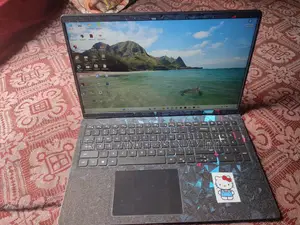 Laptop Dell Inspiron 15 3535 8GB Intel Core i3 SSHD+SSD 1T