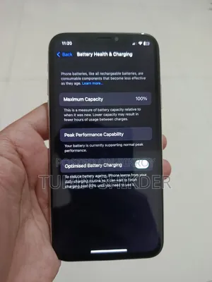 অ্যাপল আইফোন এক্স ২৫৬ জিবি সাদা