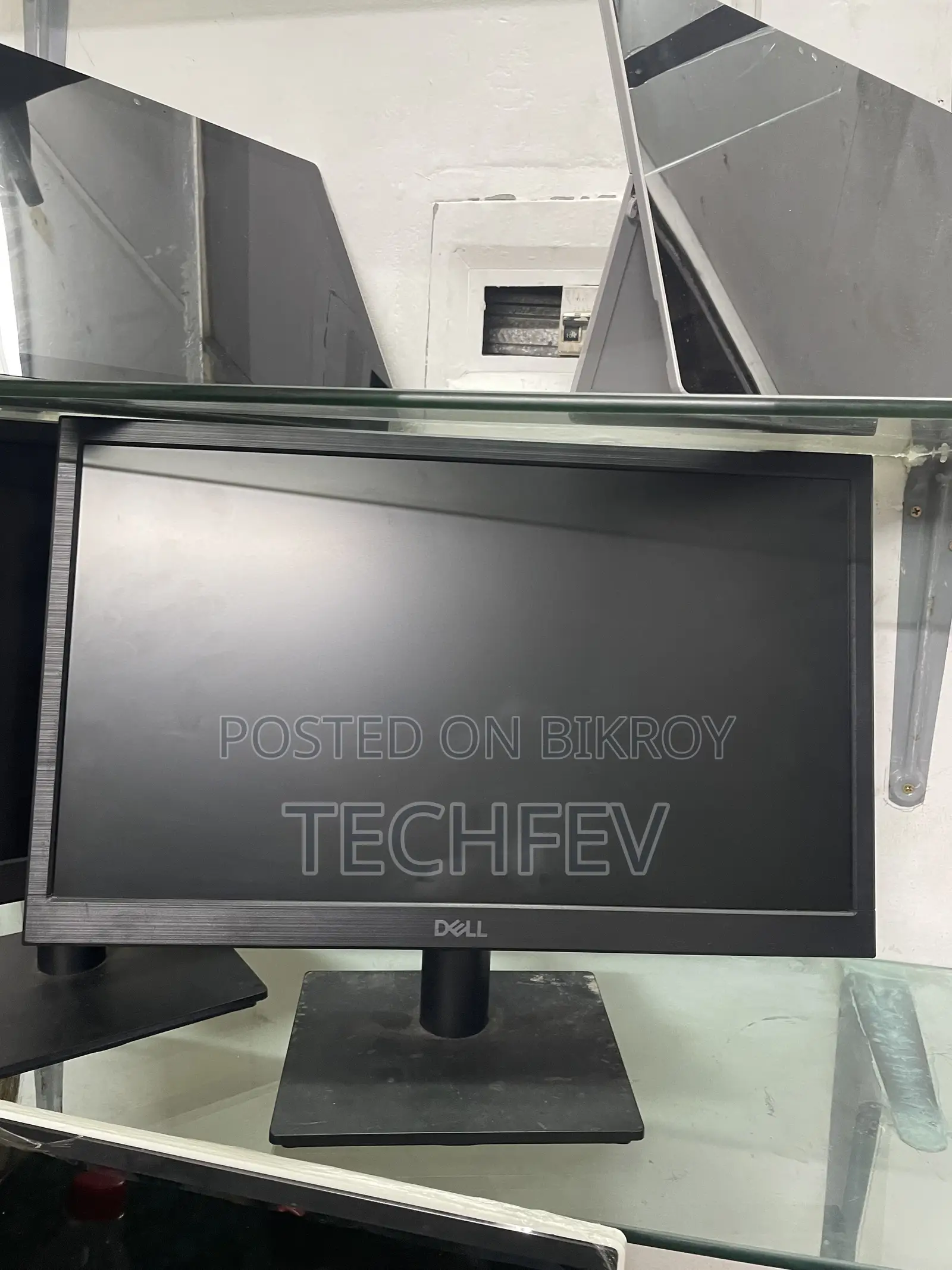 Dell 19 Inchi Monitor HDMI & VGA