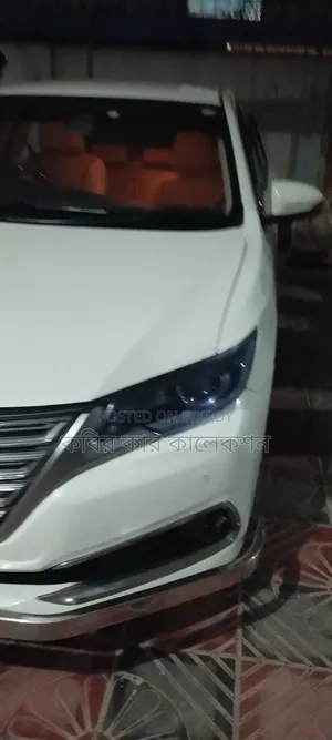 Toyota Premio 2018 Pearl