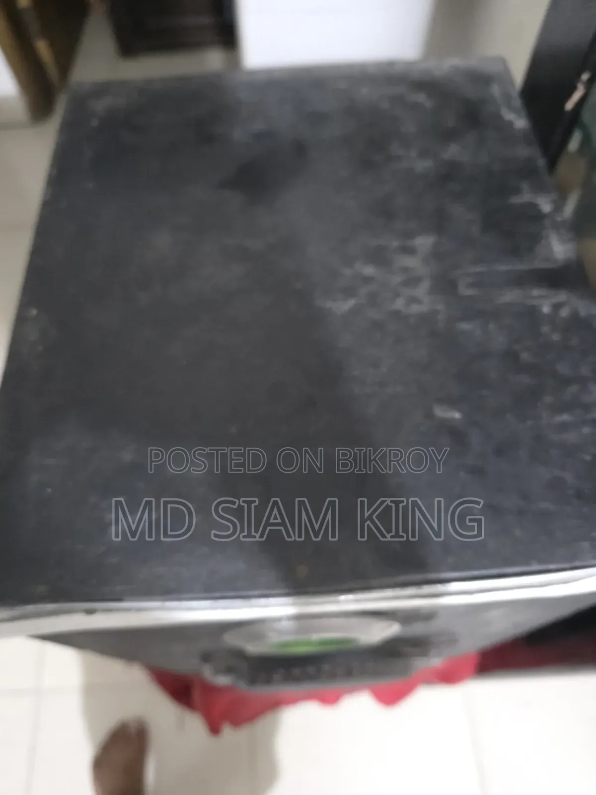 ক্যাবিনেটসহ স্পিকার