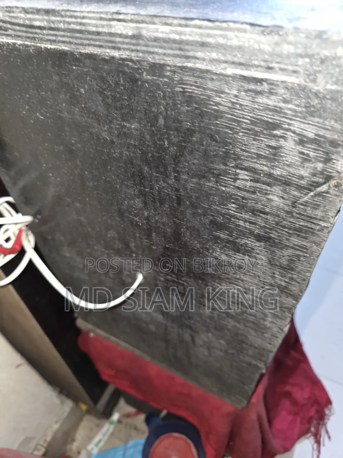 ক্যাবিনেটসহ স্পিকার